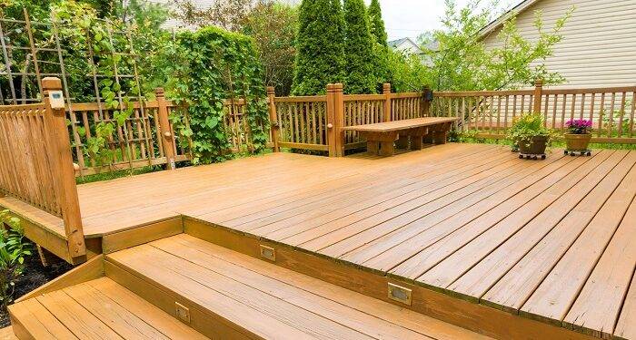 DECKING RENOVATION FEATURES