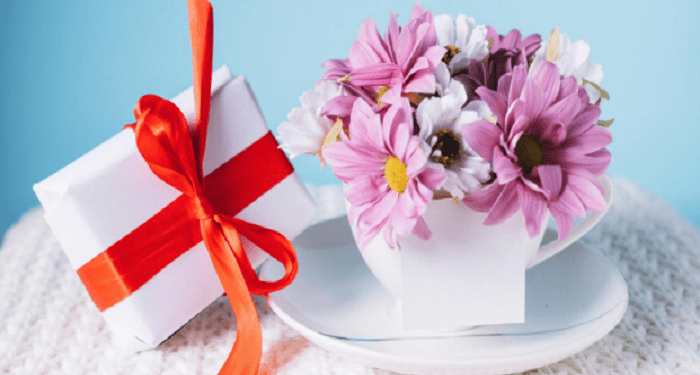 Top 20 Elegant Flowers to Gift Your Grandfather in India